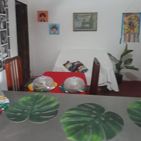 Perto Do Aeroporto De Salvador - Dona Pitanga Hostel Лауро де Фрейтас Екстериор снимка