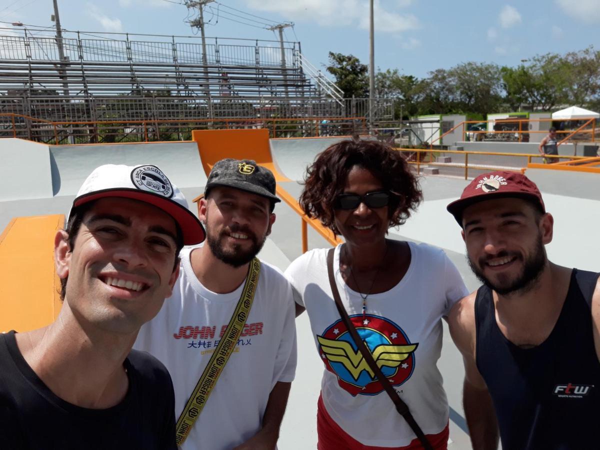 Perto Do Aeroporto De Salvador - Dona Pitanga Hostel Лауро де Фрейтас Екстериор снимка