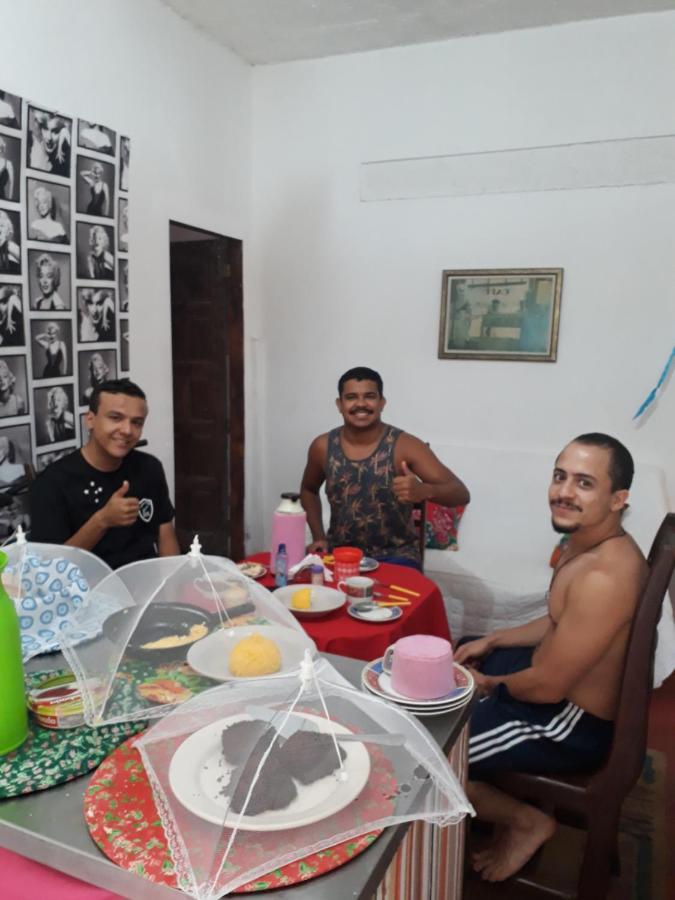 Perto Do Aeroporto De Salvador - Dona Pitanga Hostel Лауро де Фрейтас Екстериор снимка